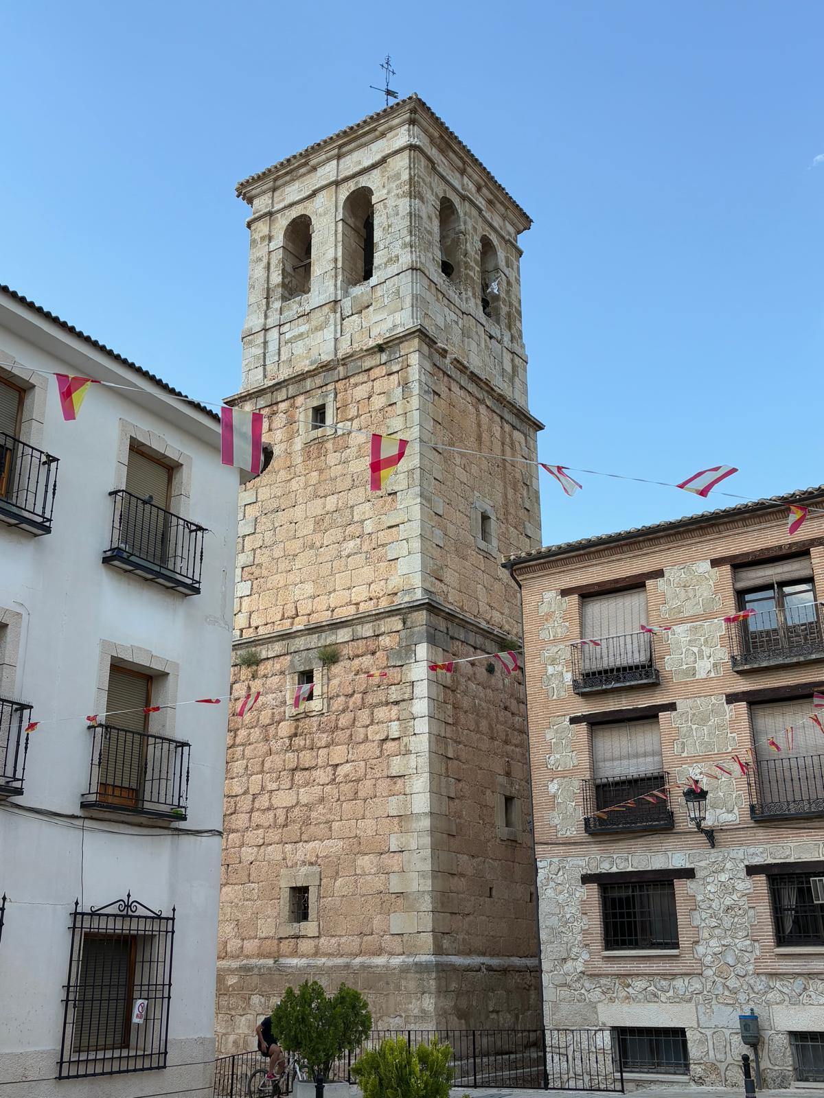 Torre campanario de la iglesia parroquial de Nuestra Señora de la Asunción de Corral de Almaguer